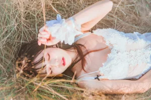 《冬眠 白裙下》｜桜桃喵 · 45张写真