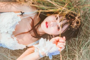 《冬眠 白裙下》｜桜桃喵 · 45张写真