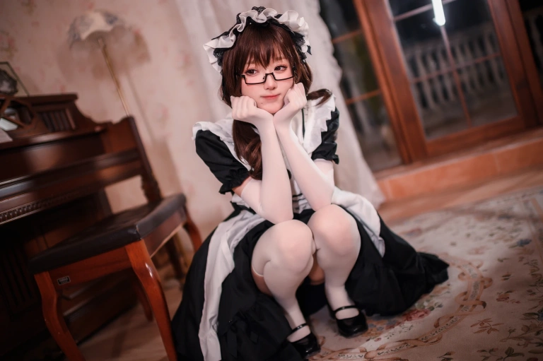 《传统长裙女仆》｜阿包也是兔娘 · 47张写真