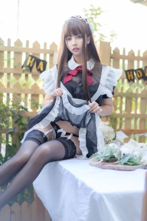 《女仆透》｜过期米线线喵 · 49张写真