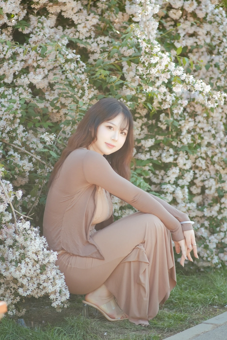 《猥实人妻》｜皮皮奶 · 54张写真