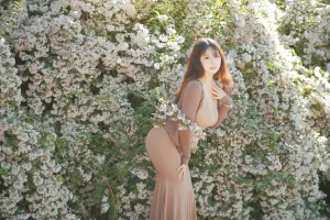 《猥实人妻》｜皮皮奶 · 54张写真