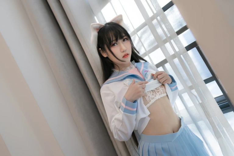 《白色兔子JK》｜不呆猫 · 63张写真