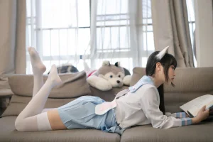 《白色兔子JK》｜不呆猫 · 63张写真