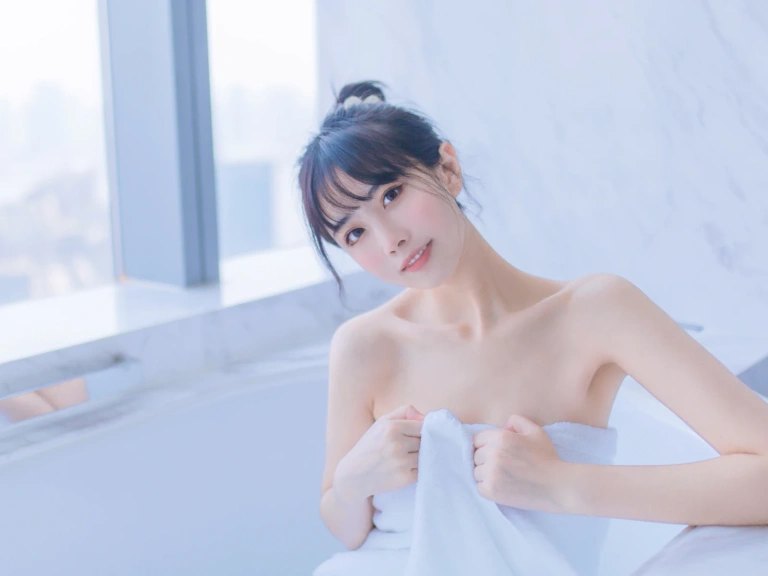 《加载可爱》｜念雪 · 28张写真
