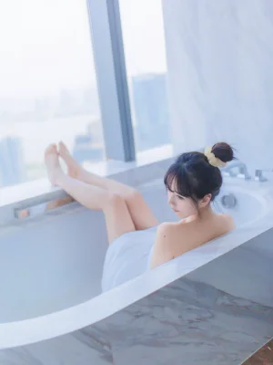 《加载可爱》｜念雪 · 28张写真