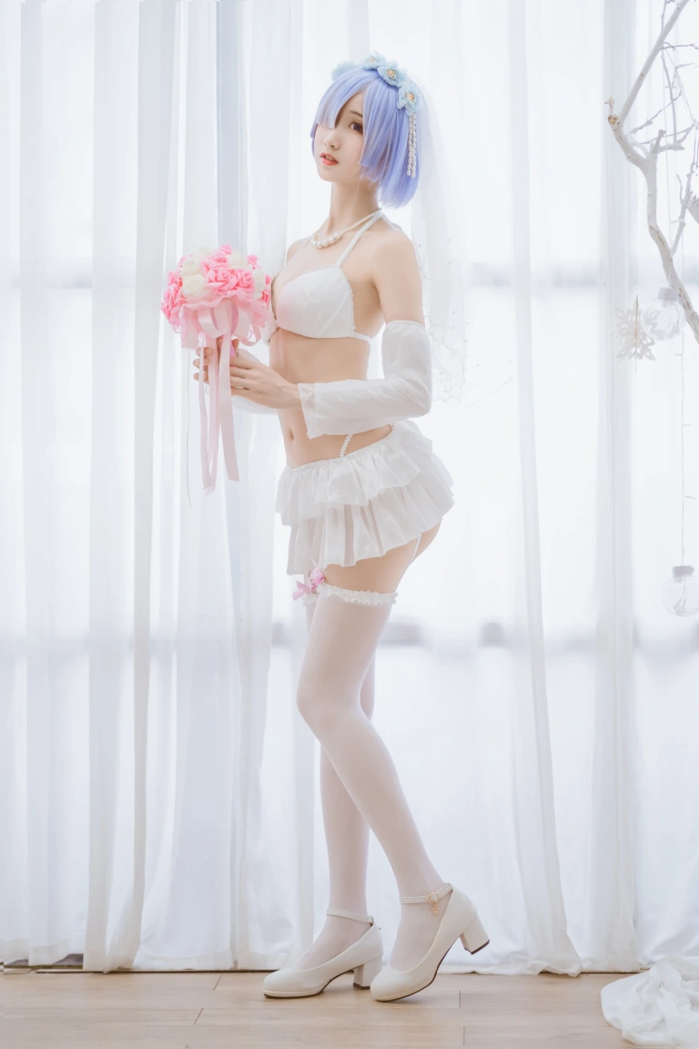 《蕾姆婚纱》｜木棉棉 · 30张写真