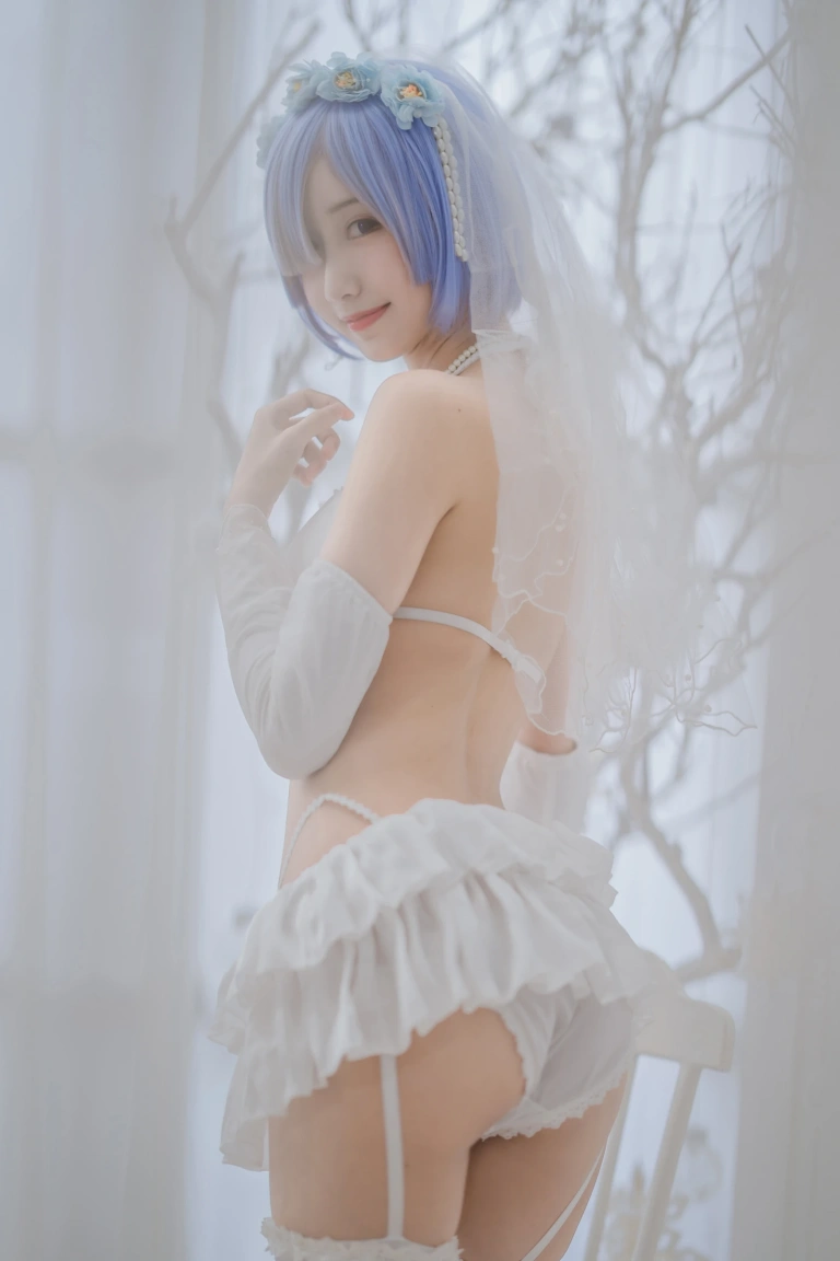 《蕾姆婚纱》｜木棉棉 · 30张写真