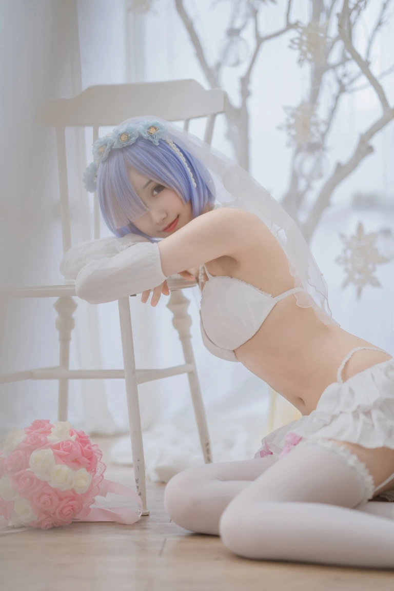 《蕾姆婚纱》｜木棉棉 · 30张写真