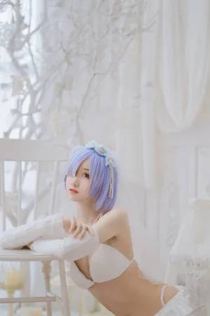 《蕾姆婚纱》｜木棉棉 · 30张写真