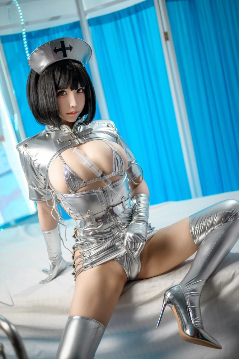 《银护士》｜抱走莫子 · 64张写真、4 个视频