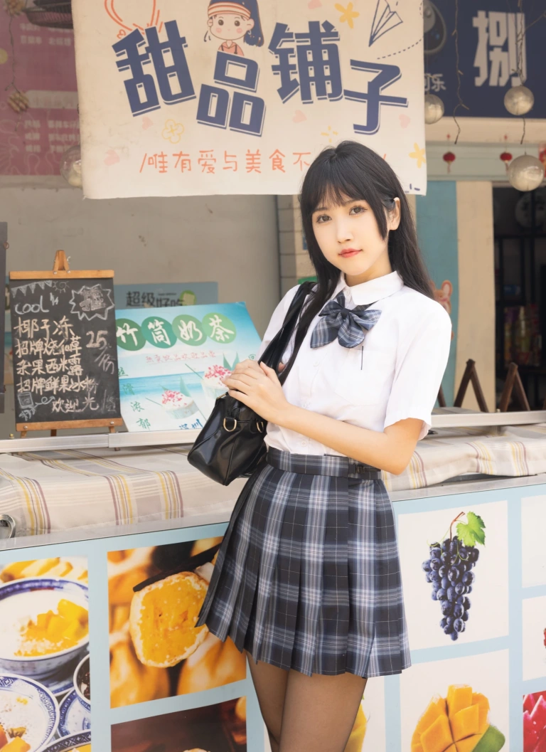 《泳衣jk学妹》｜不呆猫 · 59张写真、1 个视频