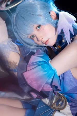 《知更鸟》｜花铃 · 18张写真