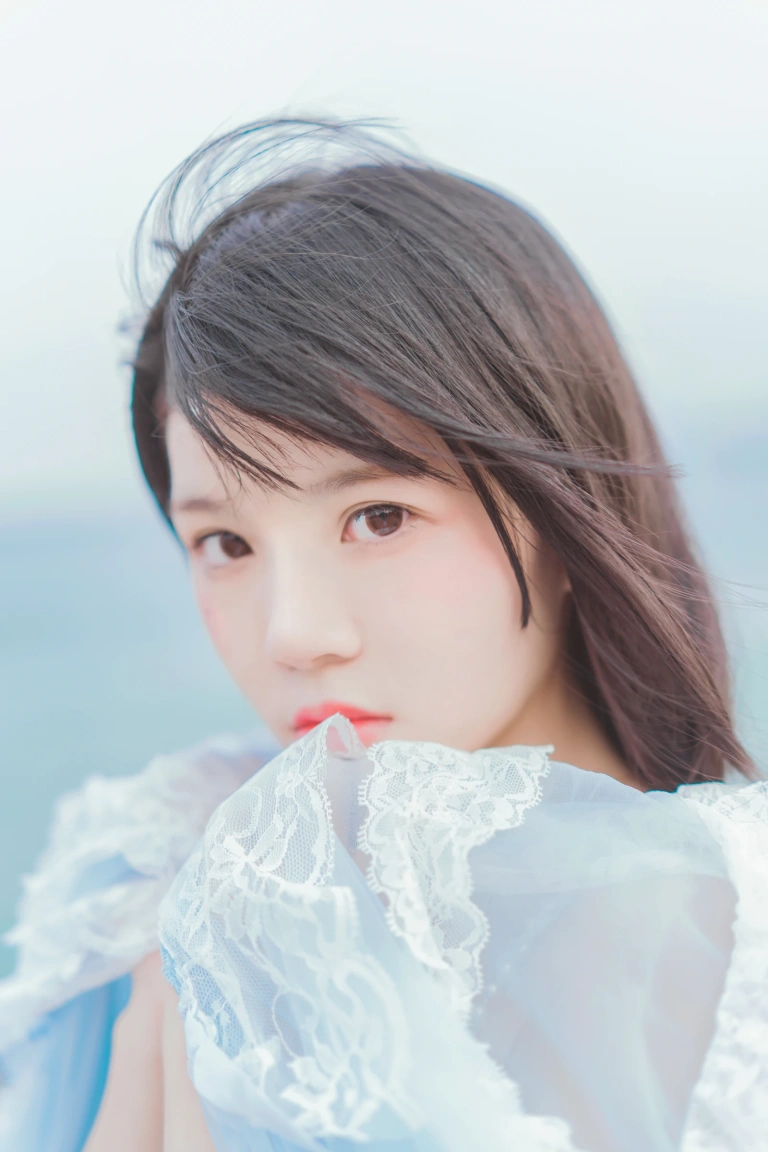 《冬眠 长裙》｜桜桃喵 · 14张写真