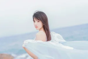 《冬眠 长裙》｜桜桃喵 · 14张写真