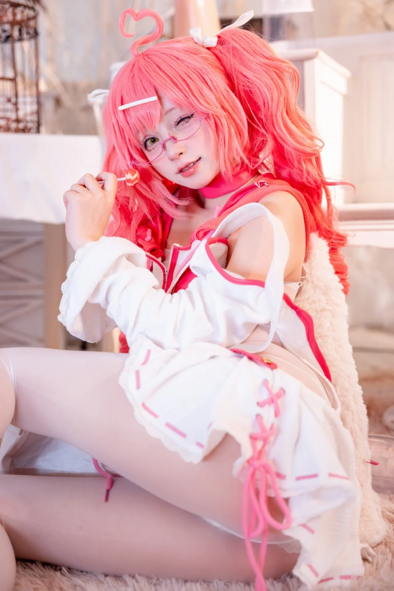 《交错战线卡缇娜》｜花铃 · 21张写真