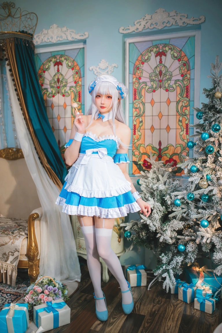 《碧蓝航线 小天鹅 女仆》｜瓜希酱 · 22张写真