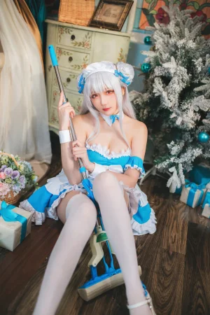 《碧蓝航线 小天鹅 女仆》｜瓜希酱 · 22张写真