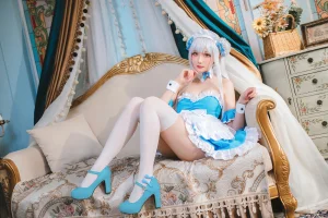 《碧蓝航线 小天鹅 女仆》｜瓜希酱 · 22张写真