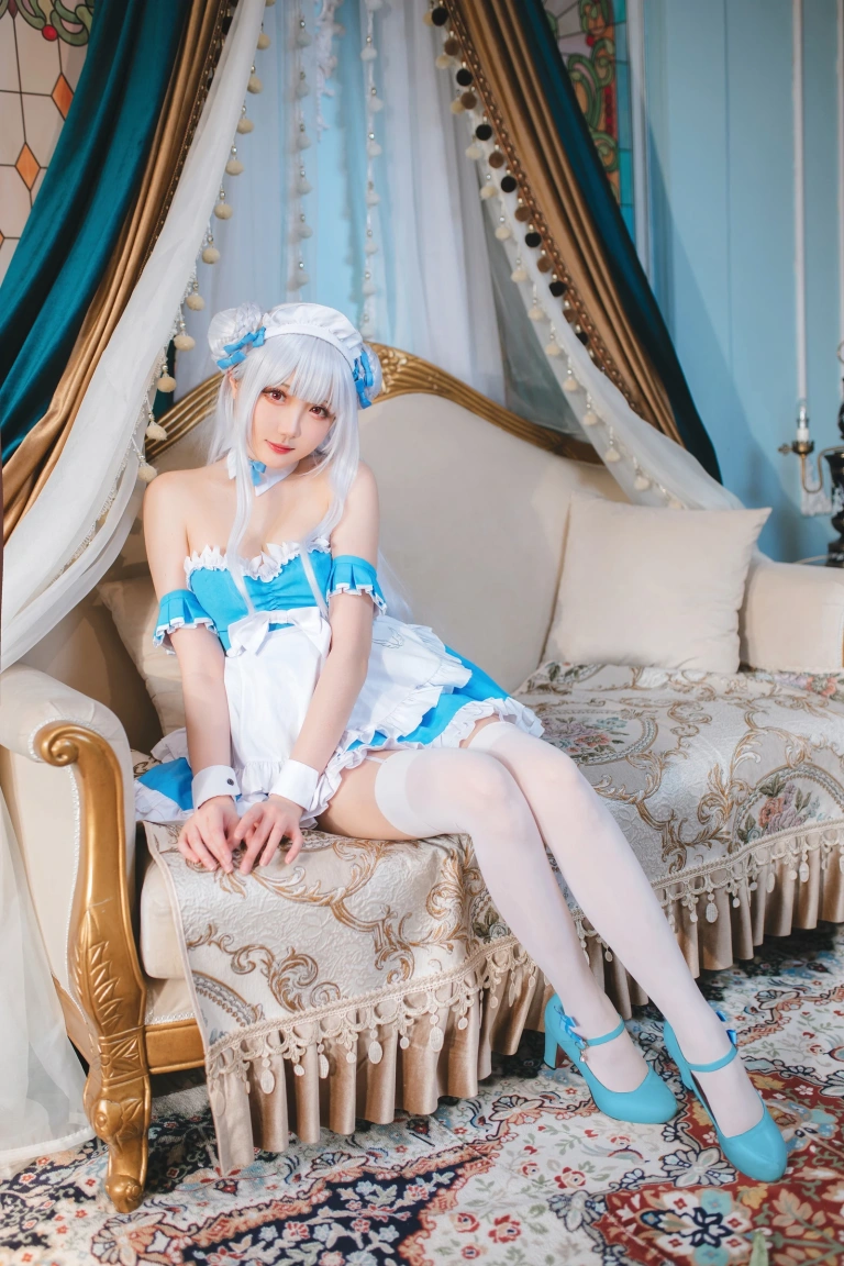 《碧蓝航线 小天鹅 女仆》｜瓜希酱 · 22张写真