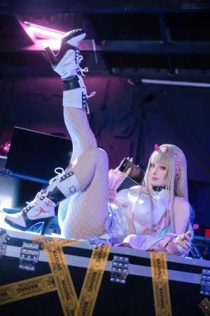 《胜利女神：妮姬 毒蛇》｜屿鱼 · 86张写真