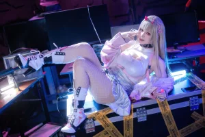 《胜利女神：妮姬 毒蛇》｜屿鱼 · 86张写真