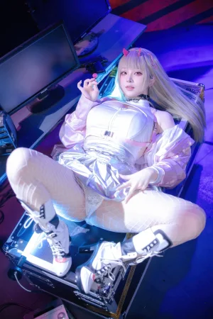《胜利女神：妮姬 毒蛇》｜屿鱼 · 86张写真