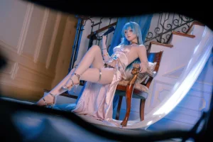 《胜利女神：妮姬 海伦 礼服》｜屿鱼 · 60张写真
