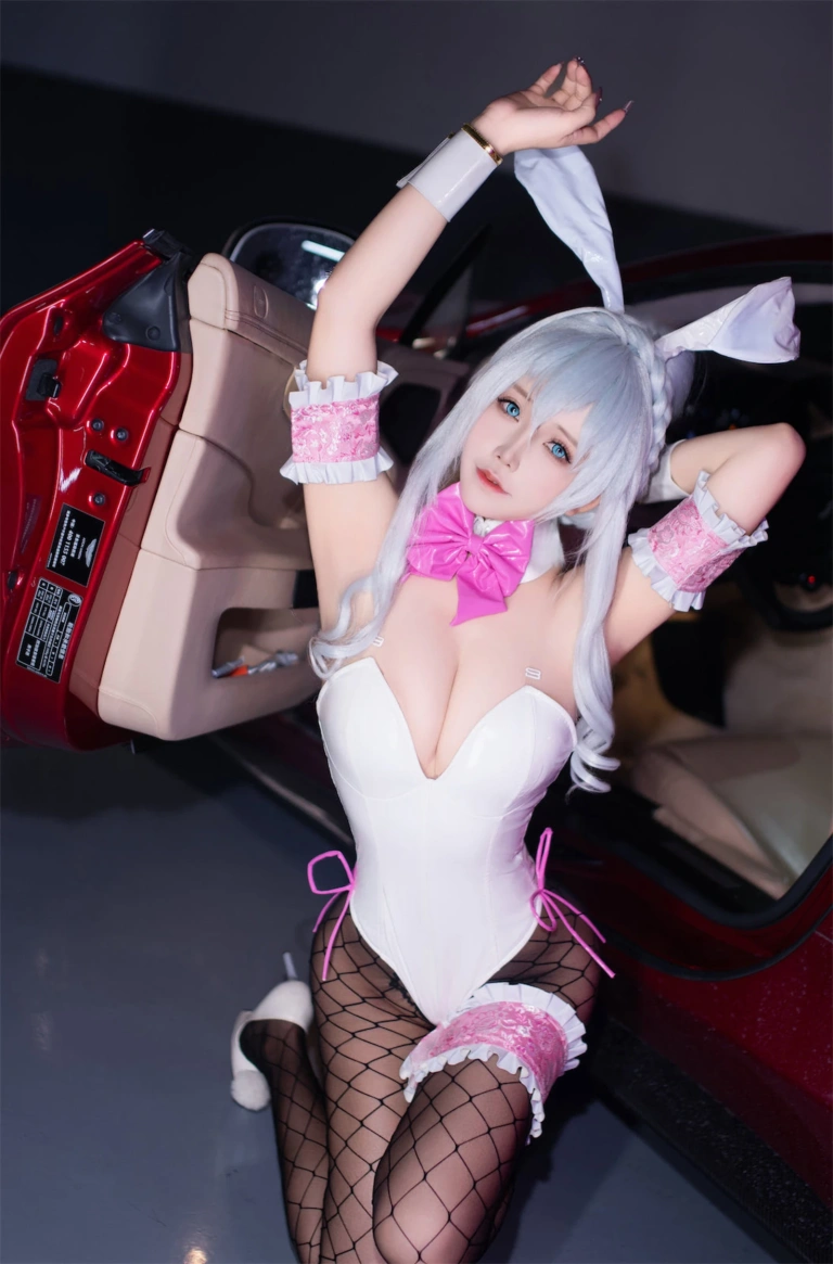 《雪女跑车兔女郎》｜抱走莫子 · 27张写真