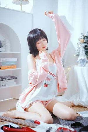 《贝斯与妹妹》｜木棉棉 · 53张写真