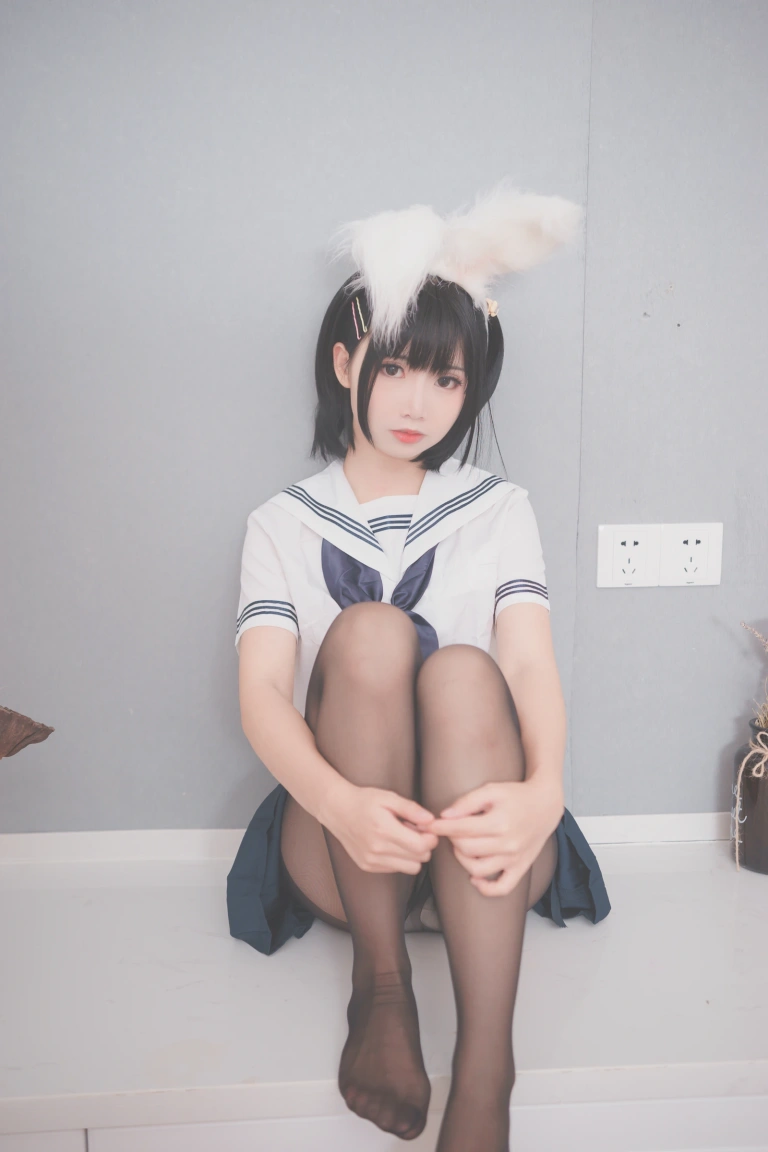 《兔耳jk》｜面饼仙儿 · 17张写真