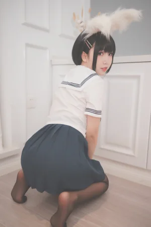 《兔耳jk》｜面饼仙儿 · 17张写真
