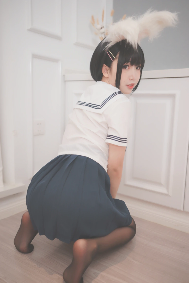 《兔耳jk》｜面饼仙儿 · 17张写真