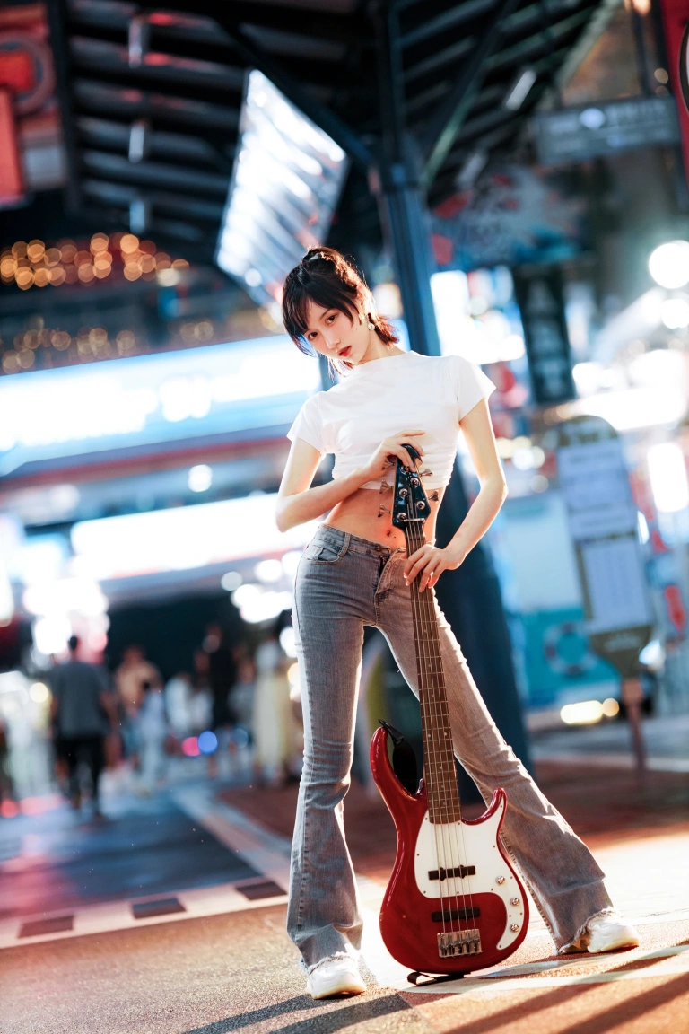 《贝斯与妹妹2》｜木棉棉 · 28张写真