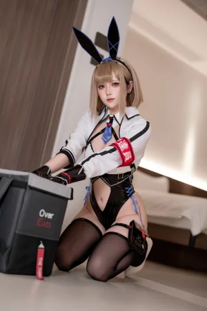 《外卖兔女郎 小葵》｜屿鱼 · 66张写真