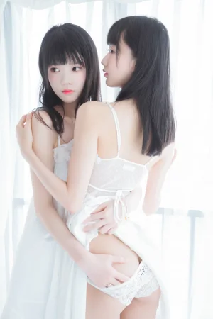 《朝（白裙×白裙）桜桃喵&木绵绵OwO》｜桜桃喵 · 58张写真