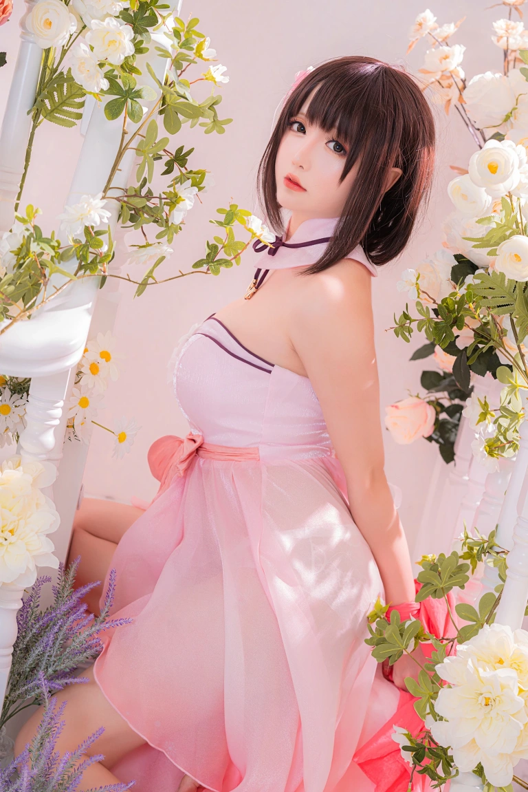 《加藤惠 粉礼服》｜星之迟迟 · 33张写真
