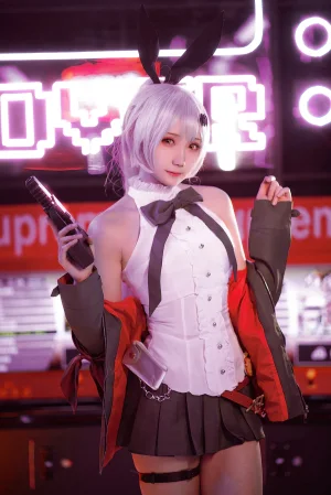《少女前线 FN-57 Five-seveN》｜瓜希酱 · 22张写真