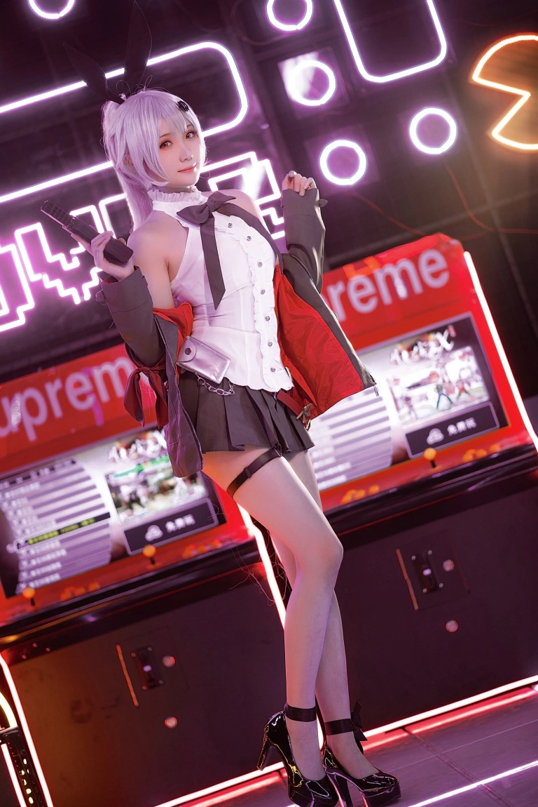 《少女前线 FN-57 Five-seveN》｜瓜希酱 · 22张写真