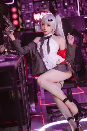 《少女前线 FN-57 Five-seveN》｜瓜希酱 · 22张写真