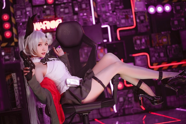 《少女前线 FN-57 Five-seveN》｜瓜希酱 · 22张写真