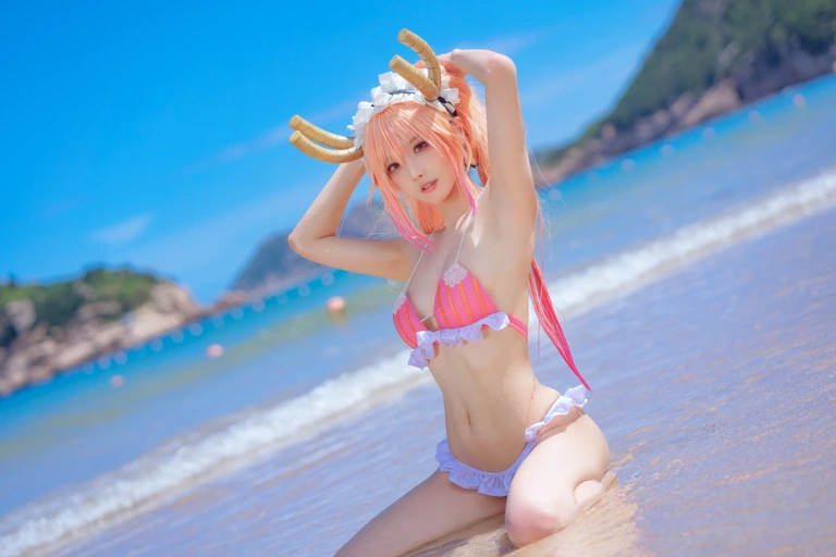 《10月舰长图 龙女仆泳装》｜阿包也是兔娘 · 23张写真