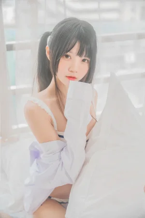 《桜桃未熟1 白衬衫双马尾》｜桜桃喵 · 47张写真