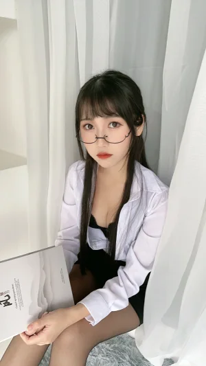 《黑丝包臀裙OL》｜不呆猫 · 24张写真、5 个视频
