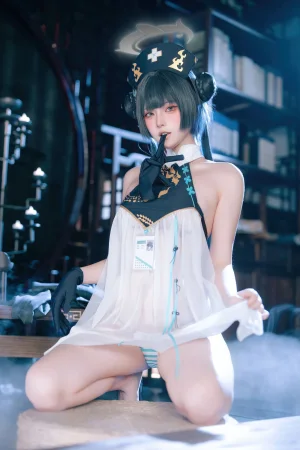 《蔚蓝档案 妃咲同人护士》｜屿鱼 · 65张写真
