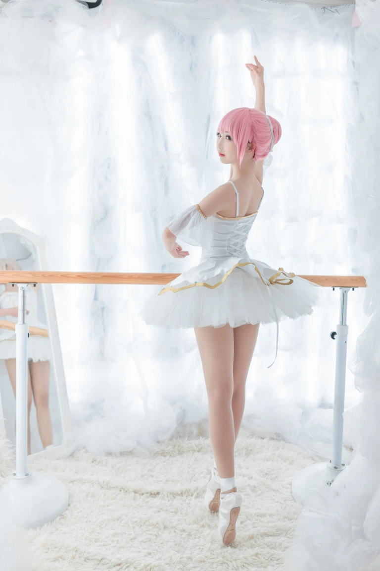 《小圆芭蕾》｜面饼仙儿 · 12张写真