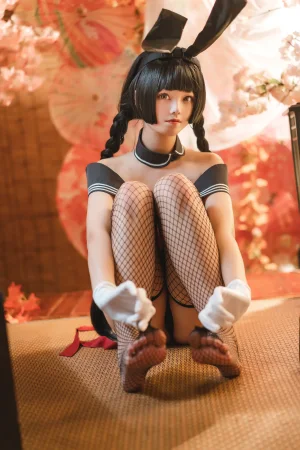 《卯月桃子》｜蜜汁猫裘 · 50张写真