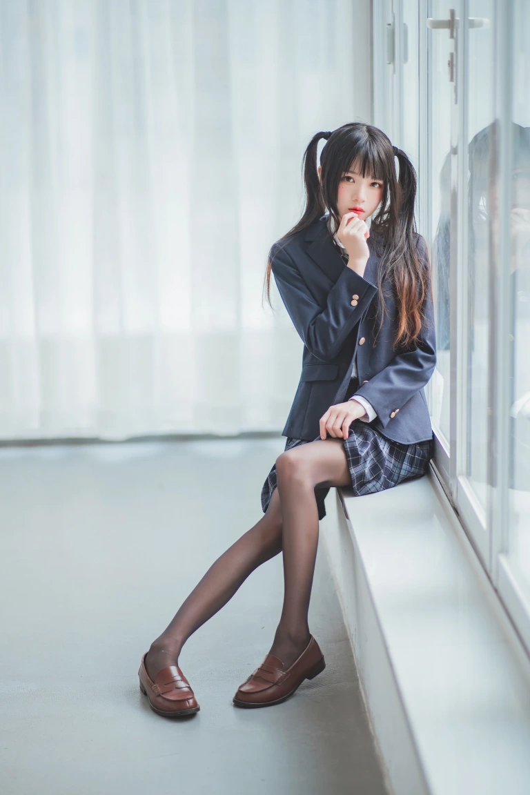 《桜桃未熟2 冬季制服丝秀》｜桜桃喵 · 45张写真