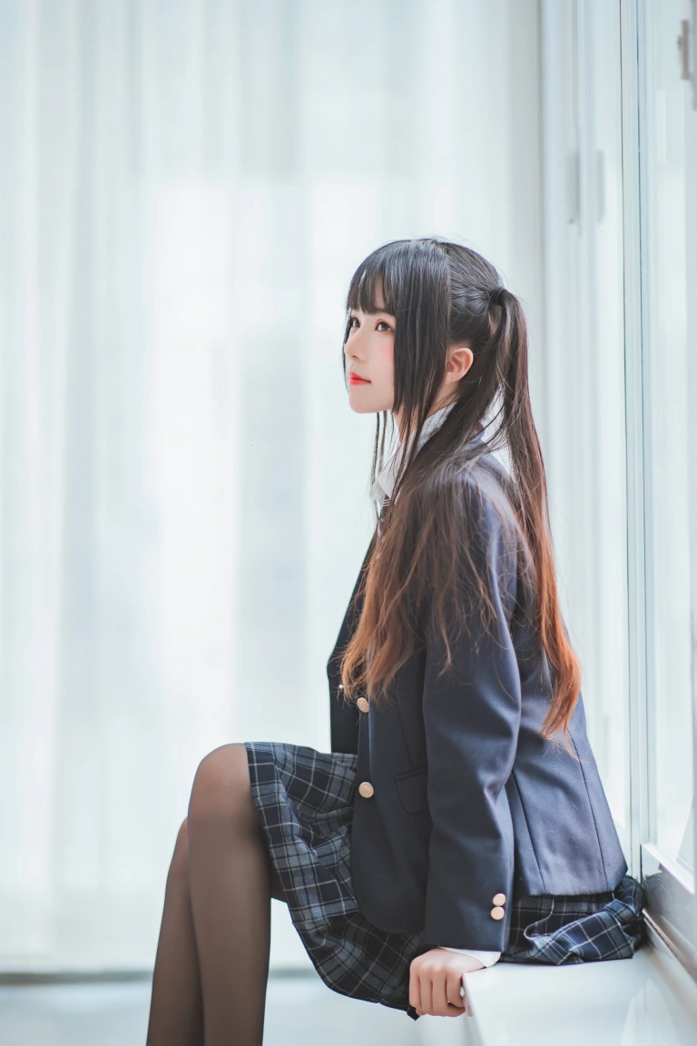《桜桃未熟2 冬季制服丝秀》｜桜桃喵 · 45张写真