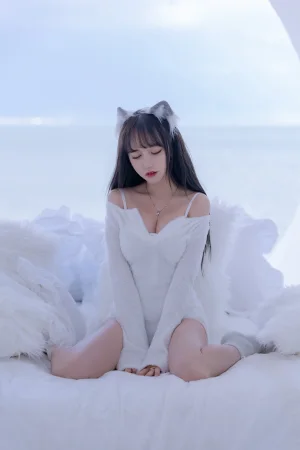 《小狼》｜过期米线线喵 · 56张写真